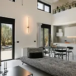 Aniso Villa
