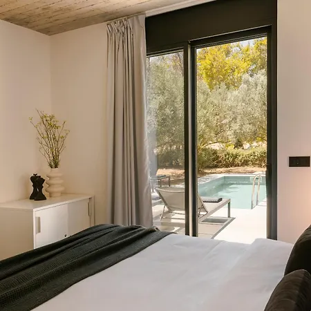 Aniso Villa