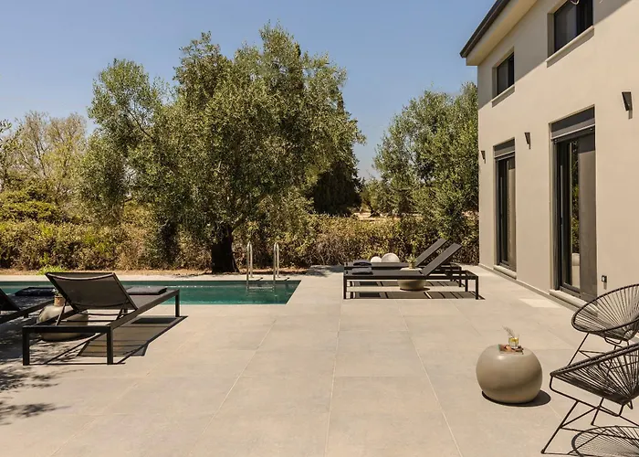 Aniso Βίλα Σβορωνάτα